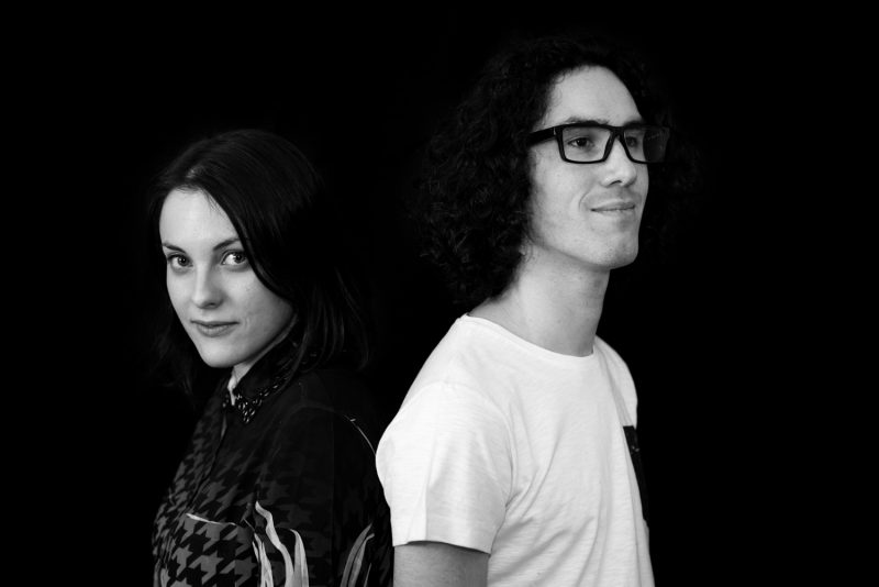 We Are Vertikal - Portrait Noir Et Blanc Sombre