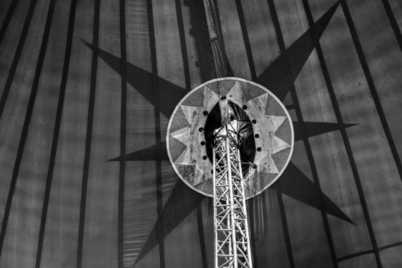Chapiteau De Cirque Abandonné école Fratellini