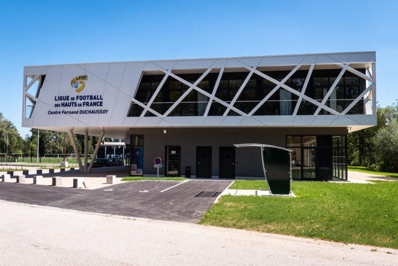 Centre De Formation De La League De Football Des Haut-de-France - Bouygues Bâtiment - Monsieur Et Madame Shoes